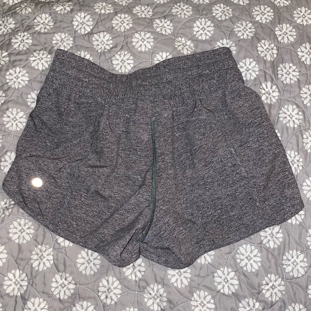 Lululemon tracker short 4”